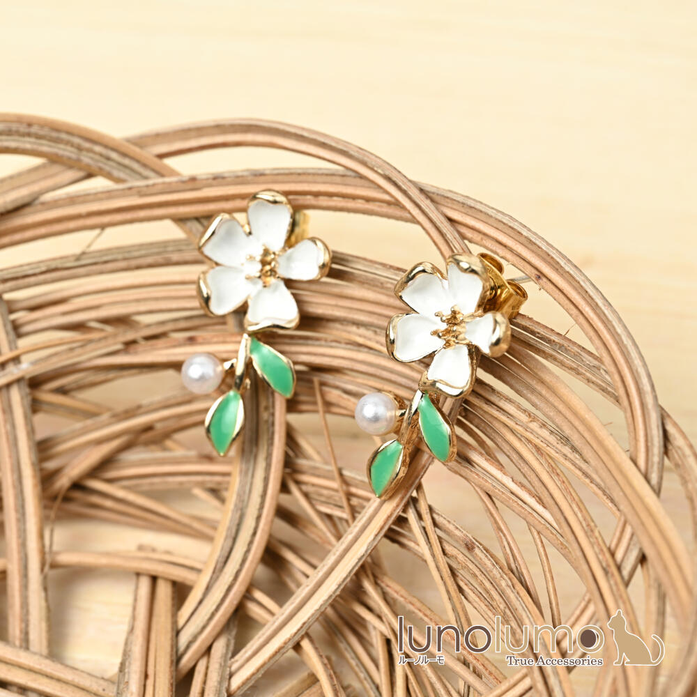 ピアス レディース 花 フラワー 葉っぱ リ...