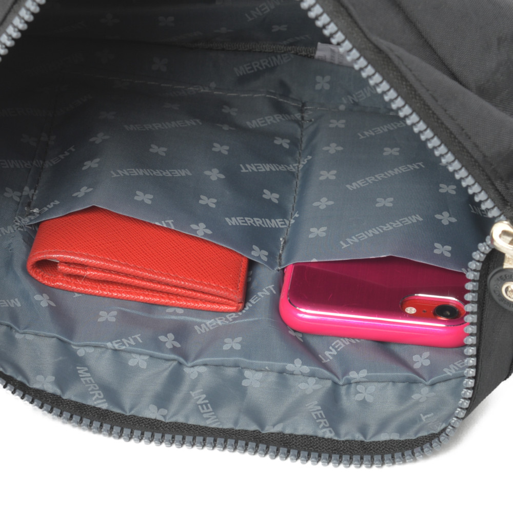 ショルダーバッグ バッグ 鞄 かばん レディース ナイロン 軽量 ワッペン カジュアル 黒 青 緑 Z / ルーノルーモ BtoB