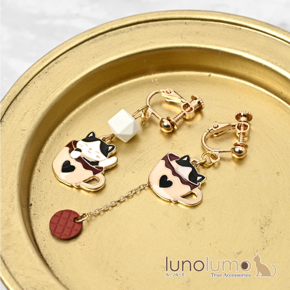 日本製 イヤリング レディース 猫 ネコ ね...