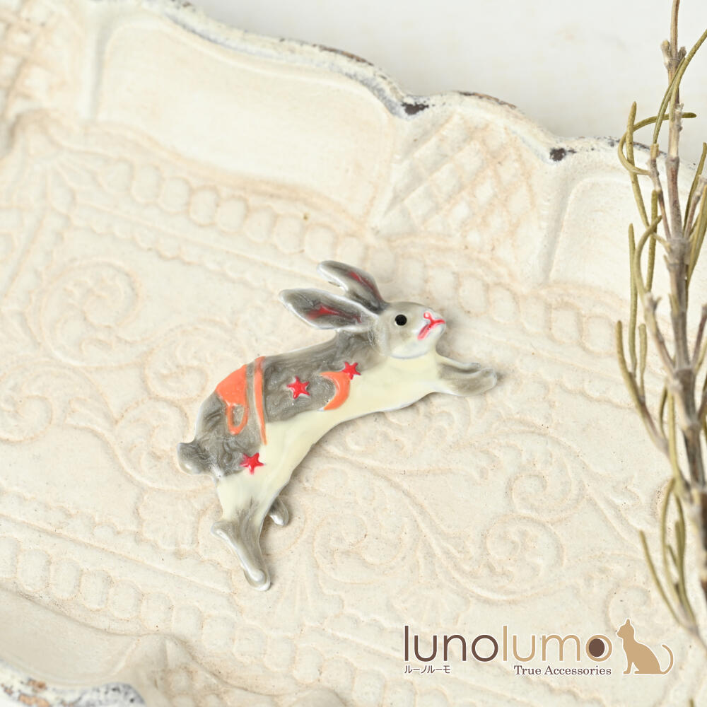 ブローチ レディース うさぎ ウサギ 兎 動...